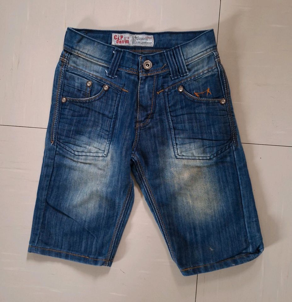 Kurze Jeans von CLP denim Gr. 152 in Bochum