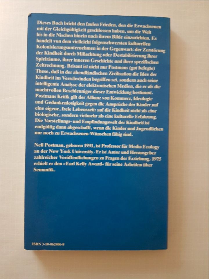 Neil Postman: Das Verschwinden der Kindheit in Freiburg im Breisgau