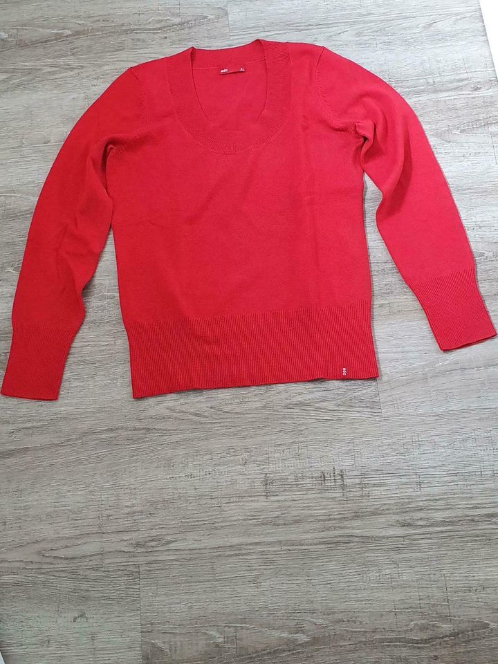 Esprit Pullover Farbe" ROT" XL in Duisburg