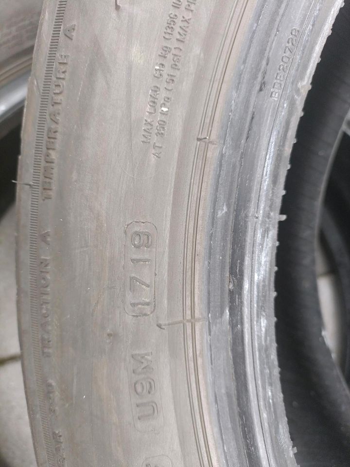 Sommerreifen Bridgestone 205/55 R17 91 W in Rosbach (v d Höhe)