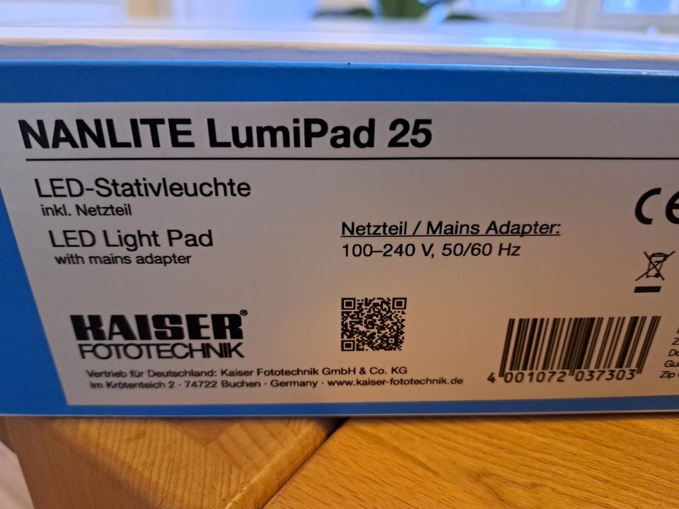 Kaiser NANLITE LED-Stativleuchte LumiPad 25, 3200-5600K in München