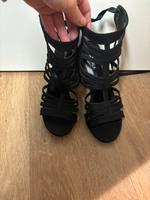 Sandalen mit Absatz München - Thalk.Obersendl.-Forsten-Fürstenr.-Solln Vorschau