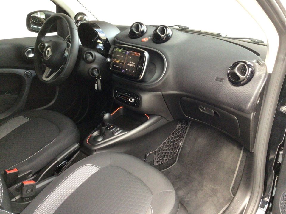 Smart smart EQ fortwo Passion/Exclusive/22kW/Pano/LED in Neumarkt i.d.OPf.