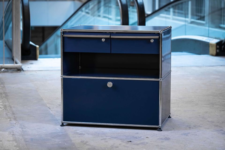 USM Sideboard blau in Frankfurt am Main