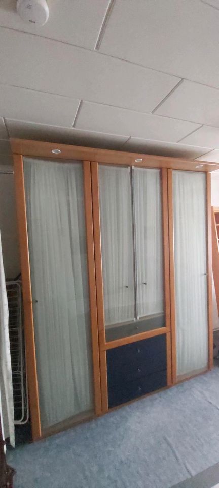 Kleiderschrank Schlafzimmerschrank in Bad Lauchstädt