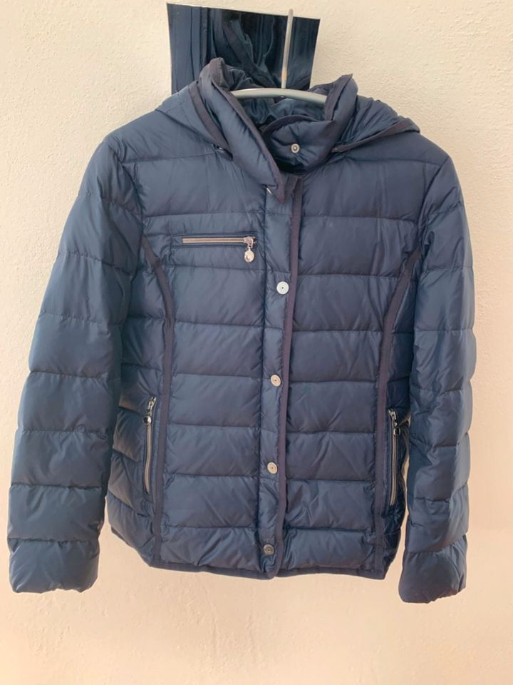 Steppjacke dunkelblau, Esprit, Größe 44 in Wadern