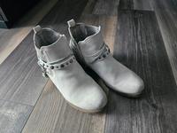 TomTailor Gr. 37 Stiefelette hellgrau Niedersachsen - Apen Vorschau