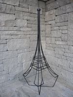 Rankhilfe "Eifelturm", innen u. außen, 150 cm hoch, 8mm Rundstahl Kr. Altötting - Burgkirchen Vorschau