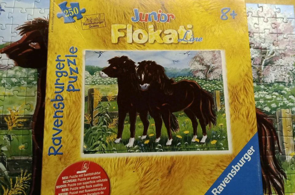 3 Stück Flokati Puzzle mit Samtstruktur 250 Teile Pferd,Hund in Böbrach