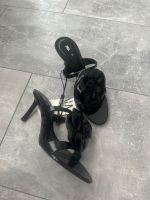 Zara Sandalen heels Blüte Lack gr.37 schwarz Baden-Württemberg - Ostfildern Vorschau