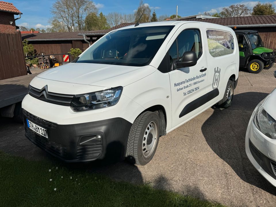 Transporter Citroën Berlingo XL Club PureTech 110 in Erfurt