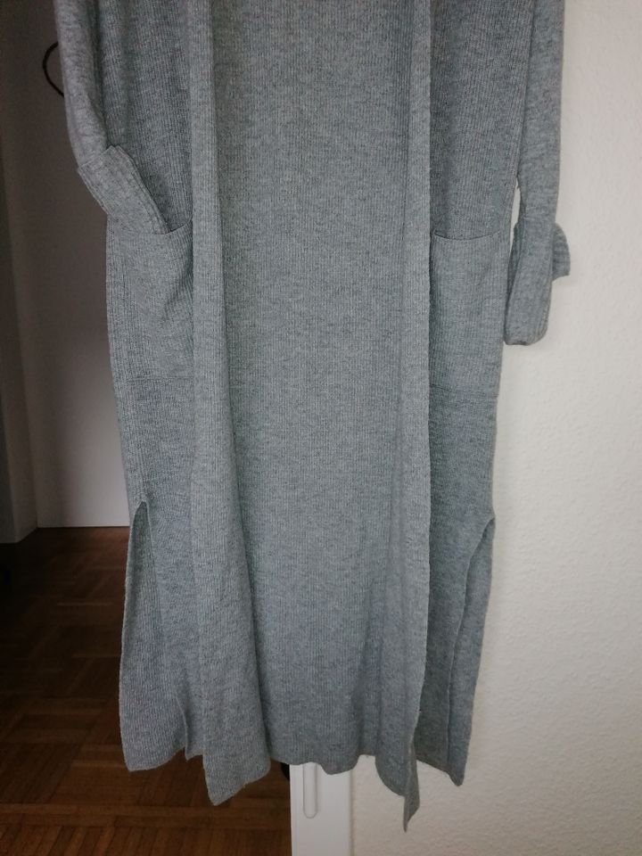 Esprit S 36 M Cardigan Jacke Pulli Pullover Strickjacke Longjacke in Bielefeld