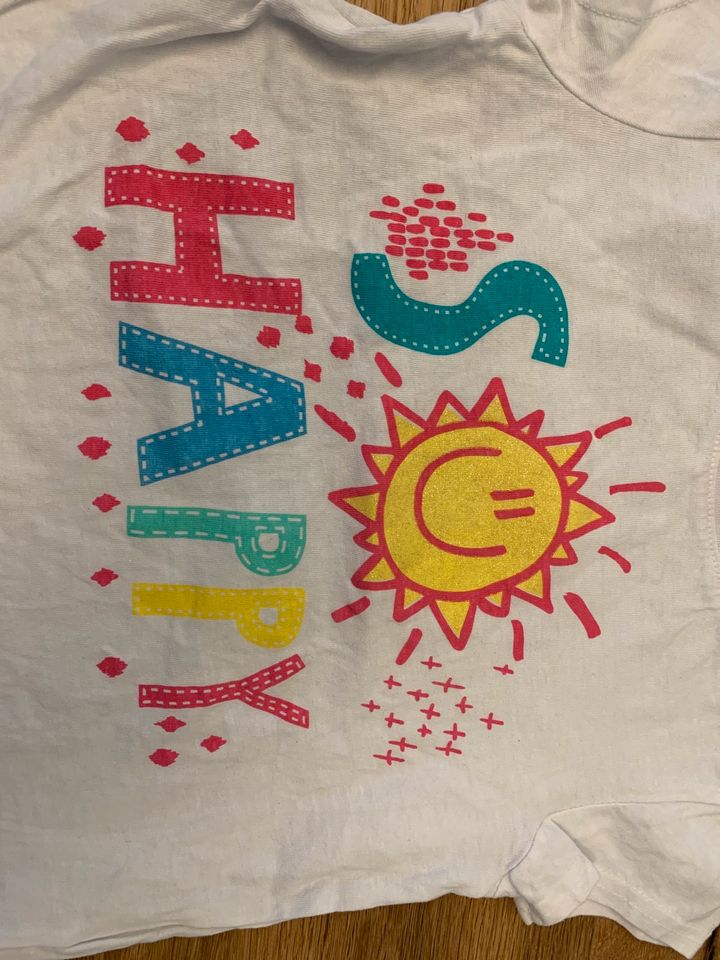 Tshirt Glitzer Sonne happy Gr.116 in Sulzbach a. Main