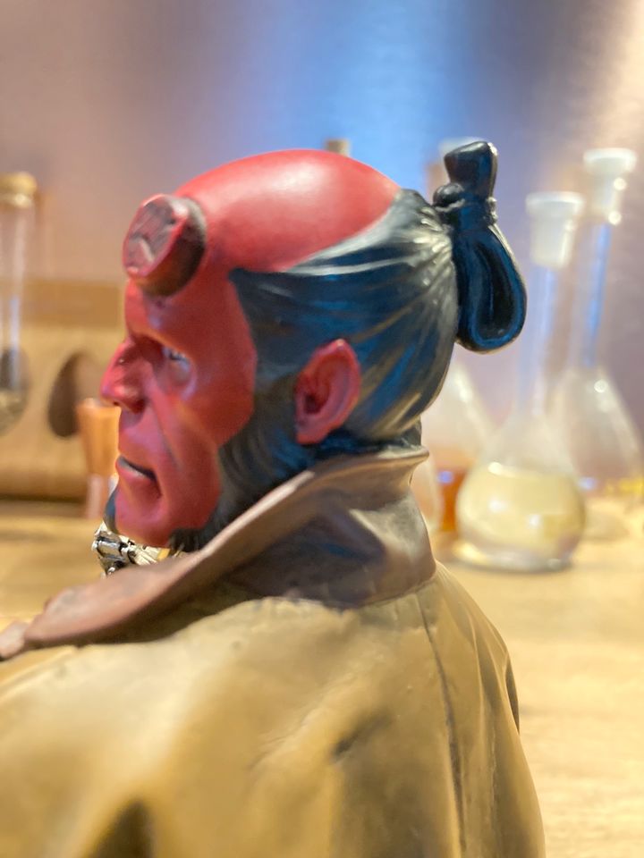 Hellboy Statue Figur Comic Film in Lüssow