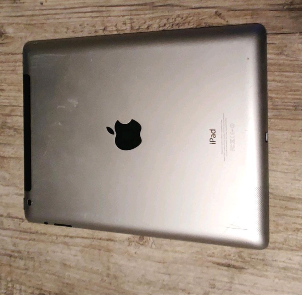 Apple iPad 4. Generation (A1460) 64GB in Düsseldorf