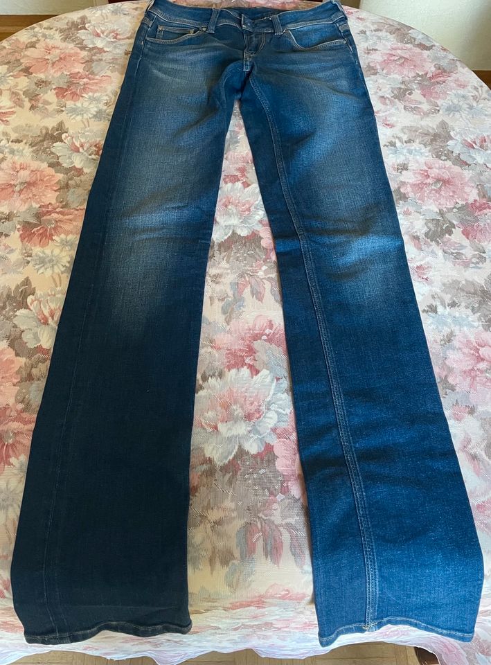 Pepe Jeans Saturn blau 26/34 gerades Bein in Seevetal