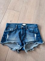 2x Jeansshorts H&M Gr. 36 blau & schwarz Hessen - Bad Nauheim Vorschau
