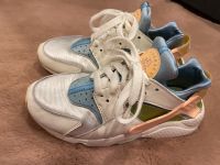 Nike Huarache SE Damen Größe 38,5 Bayern - Großostheim Vorschau