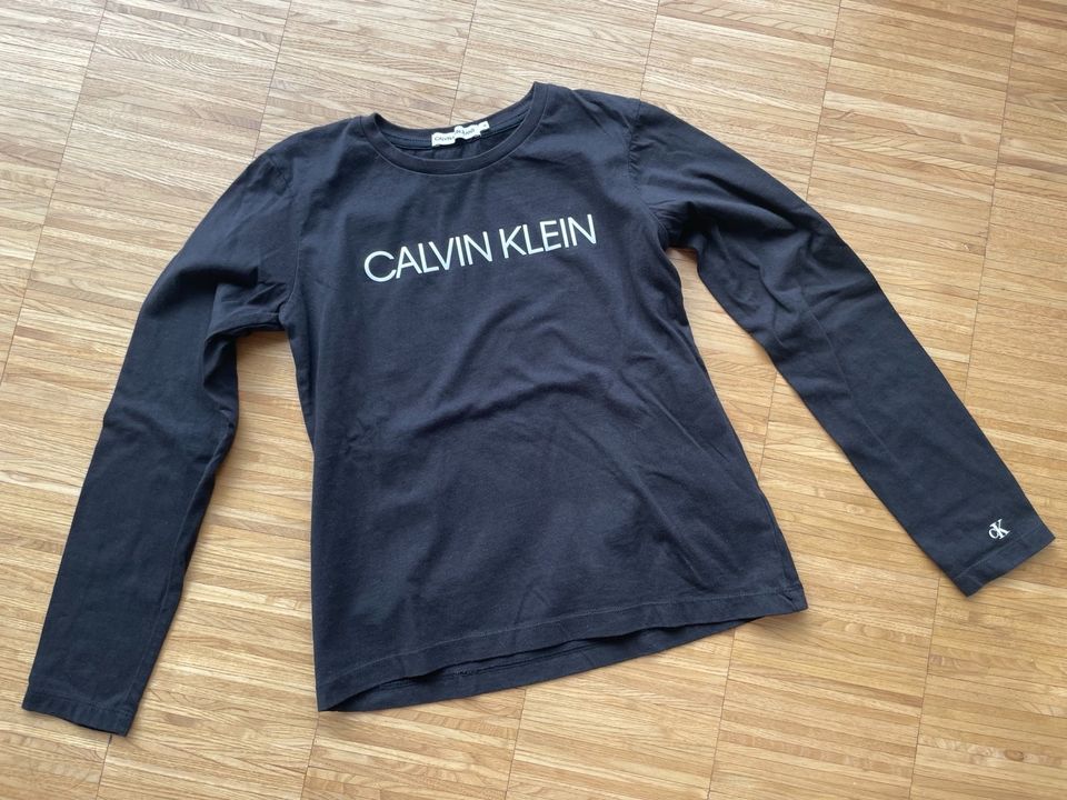 Longsleeve von Calvin Klein Größe 152 in Karlsdorf-Neuthard