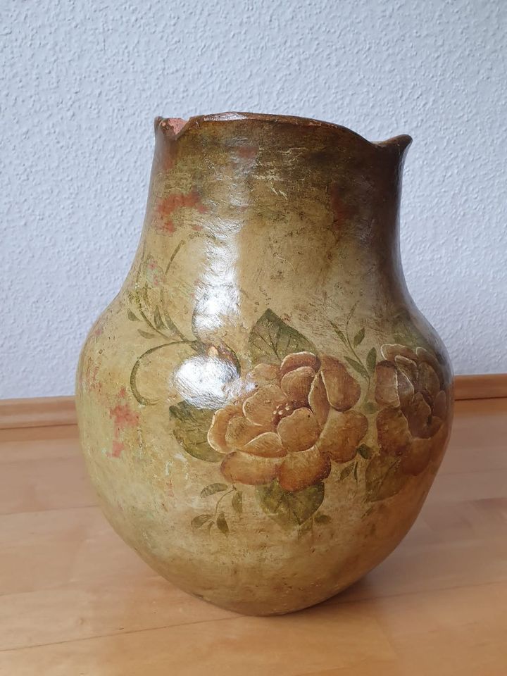 Vintage handgetöpferte Bodenvase in Wienburg