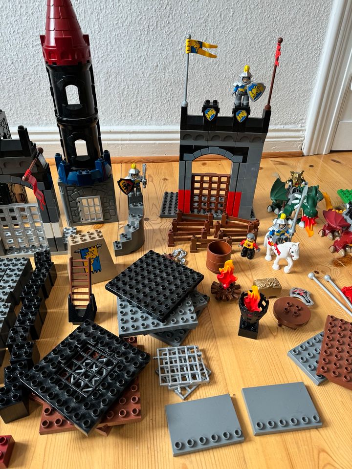 Riesige Lego Duplo Burg: 4785, 4864 und 4776 in Berlin