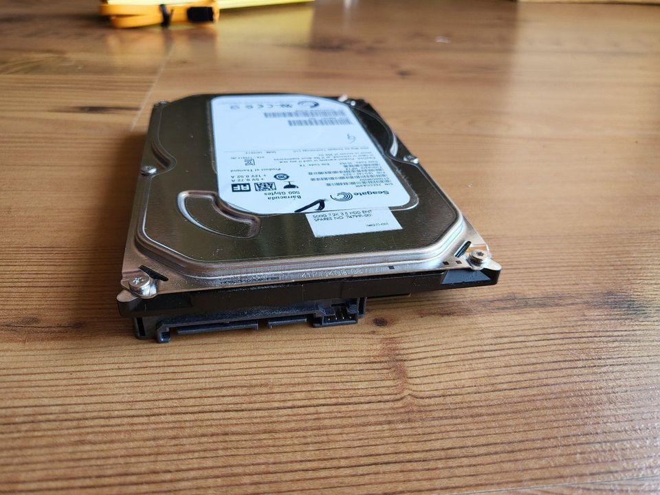 3,5 Seagate Barracuda 500GB Festplatte Intern 7200 HDD ST500DM002 in Übersee