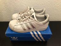 Adidas Superstar Original Sneakers Weiß Silber 38 Kappe Düsseldorf - Mörsenbroich Vorschau