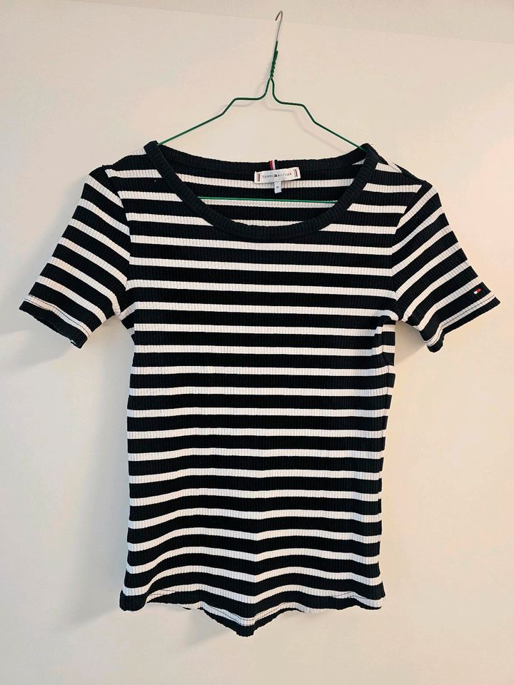 Tommy Hilfiger Shirt T Shirt Damen Gr. M Navy blau in Bad Friedrichshall