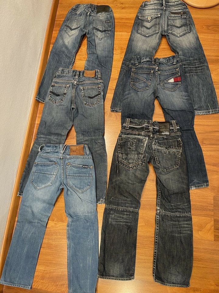 Jeans von Vingino Retour Hilfiger Scotch Soda Gr 6 116 Destroyed in Meerbusch