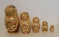 Matrjoschka russische Puppe Gold/Braun Frankfurt am Main - Bergen-Enkheim Vorschau