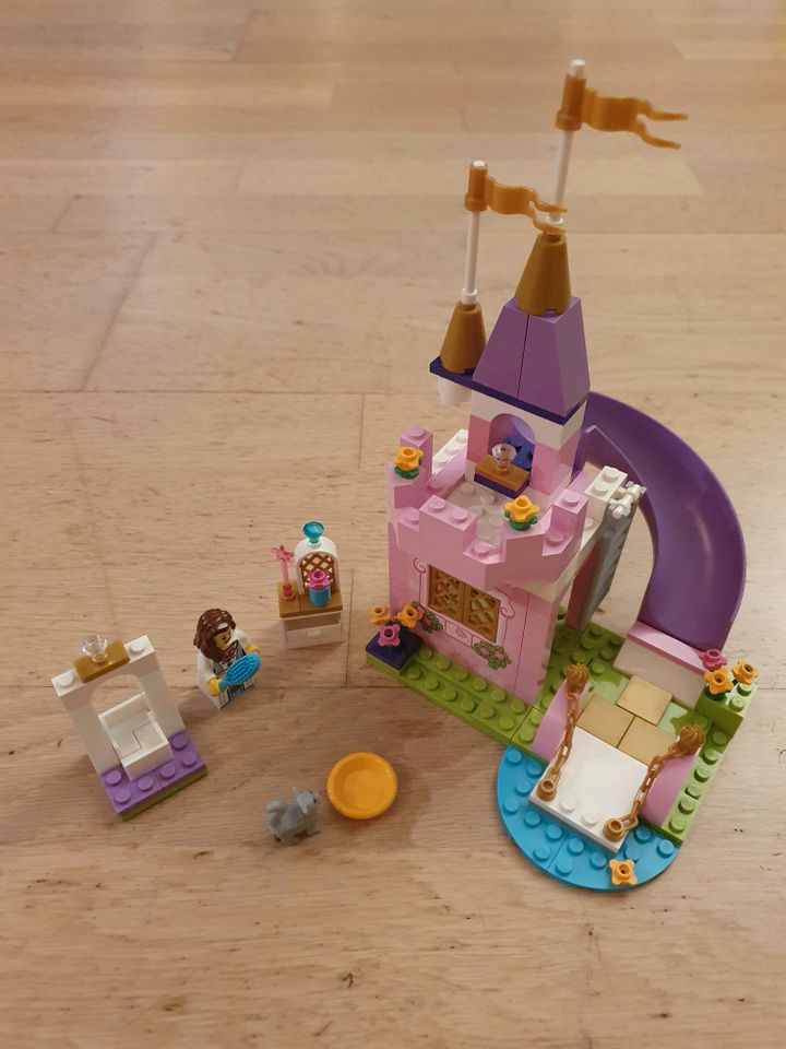 Lego Einsteiger-Sets Prinzessinnen Burg Pferd in Düsseldorf
