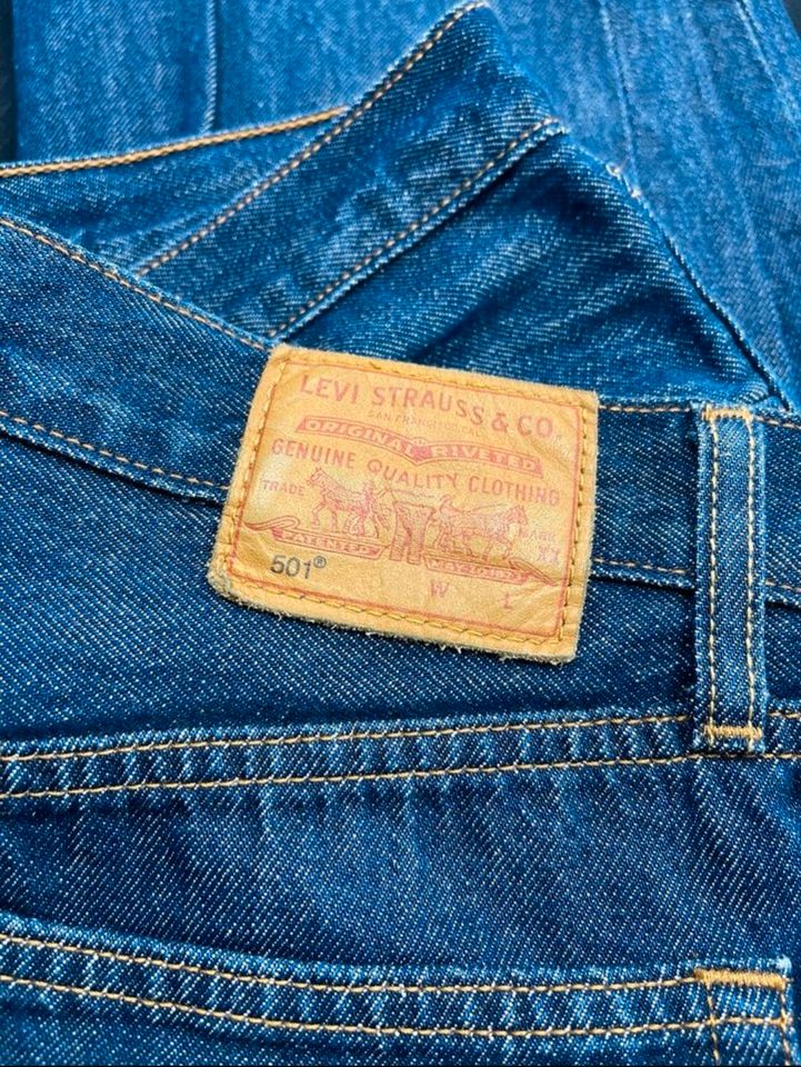 Levis 501 blau W 30 L 32 in Potsdam