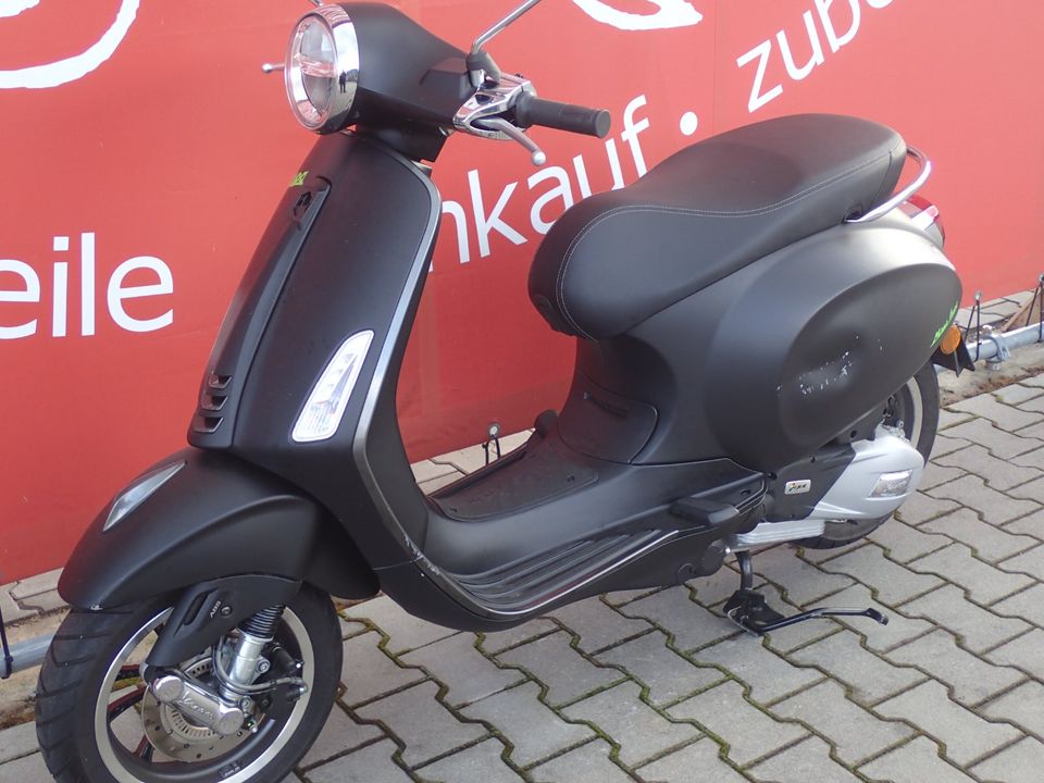 Vespa Primavera 125 Ez.2021 (leichter Schaden) in Mantel