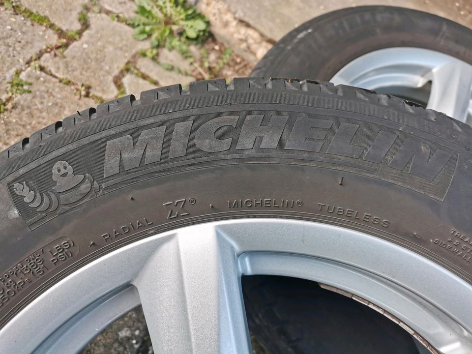Aluräder 205/60/R15 mit Michelin Bereifung in Emmelshausen