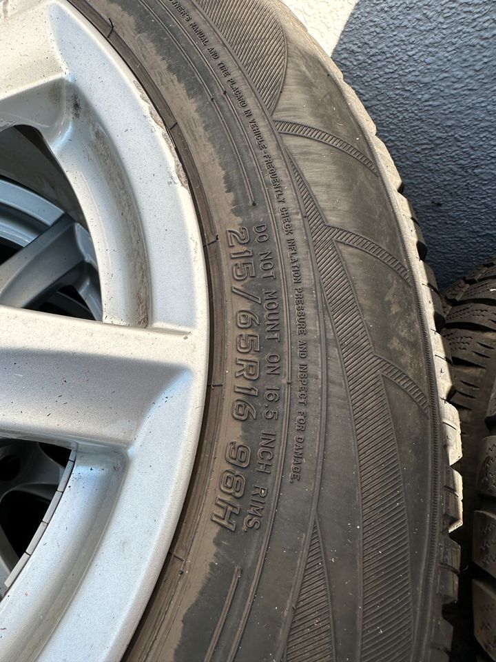 4x Winterreifen 215/65 R16 / Volvo in Edingen-Neckarhausen