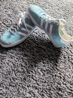 Adidas Gazelle Schuhe Größe 43 hellblau Nordrhein-Westfalen - Schwerte Vorschau