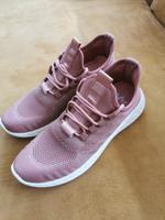 formschöner Rose-Sneaker... Bayern - Garmisch-Partenkirchen Vorschau