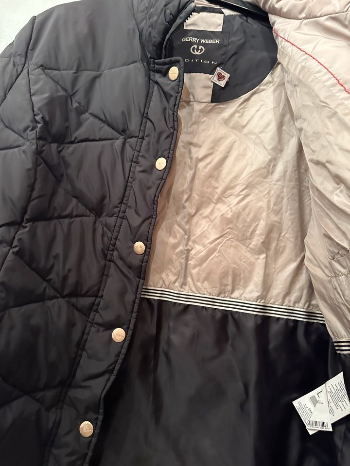 Gerry Weber 80% Daunenjacke super leicht Gr. 46 in Velen