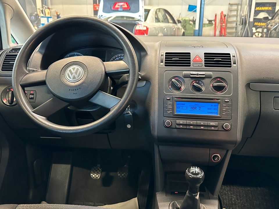 Volkswagen Touran Trendline, LL Scheckheft, Tempomat in Hannover