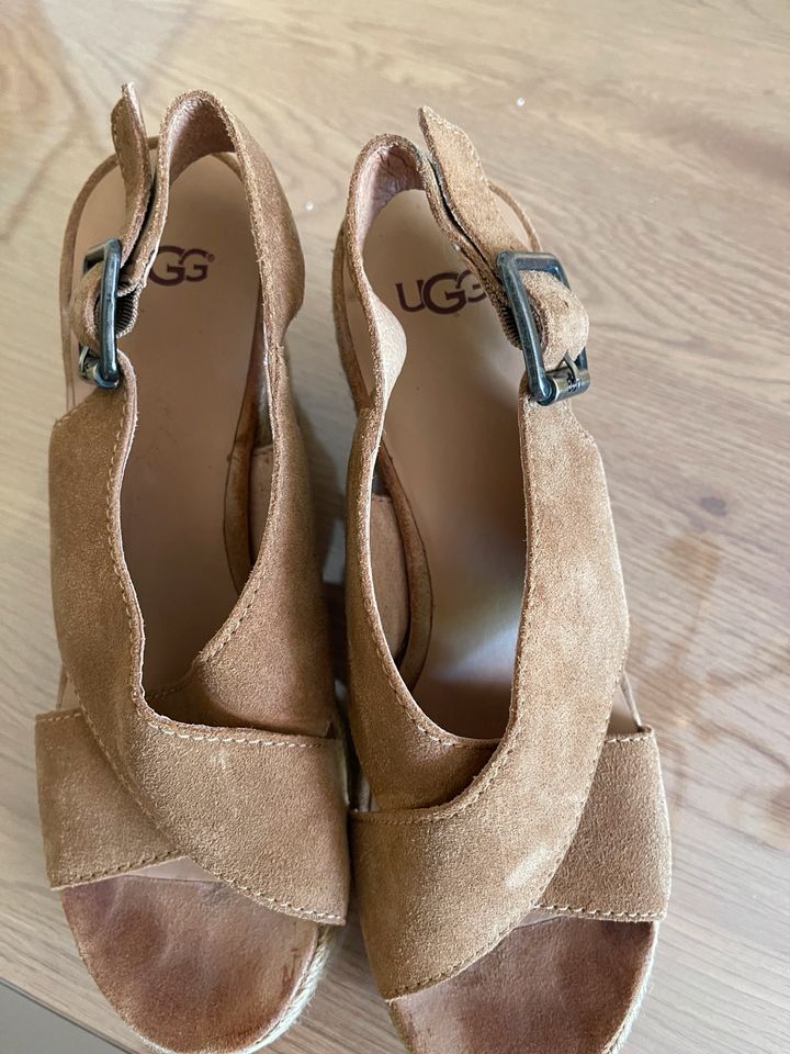 UGG Keilabsatz Schuhe in Hamburg