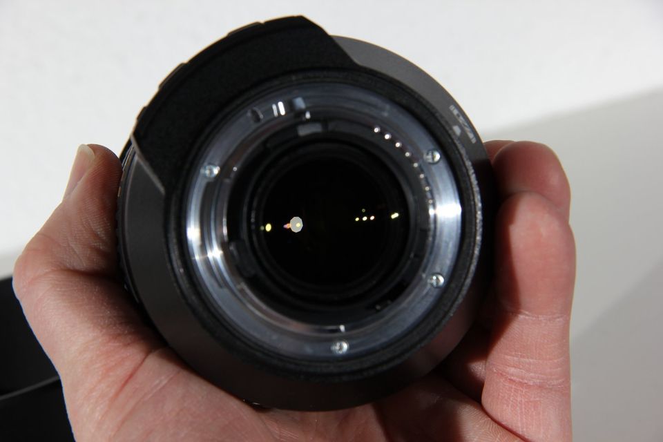 Lichtstarkes Zoomobjektiv Tamron 24-70mm f2.8 VC für Nikon F in Rüsselsheim