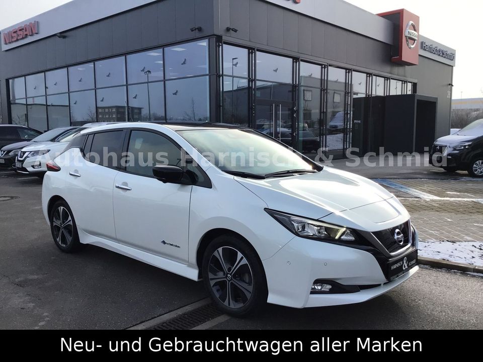 Nissan Leaf 40 kWh Automatik - TEKNA - Vollausstattung in Gersthofen