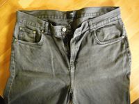 Jeansstoff, schwarz, stonewashed, defekte Jeanshose, kaputt Baden-Württemberg - Neuenbürg Vorschau