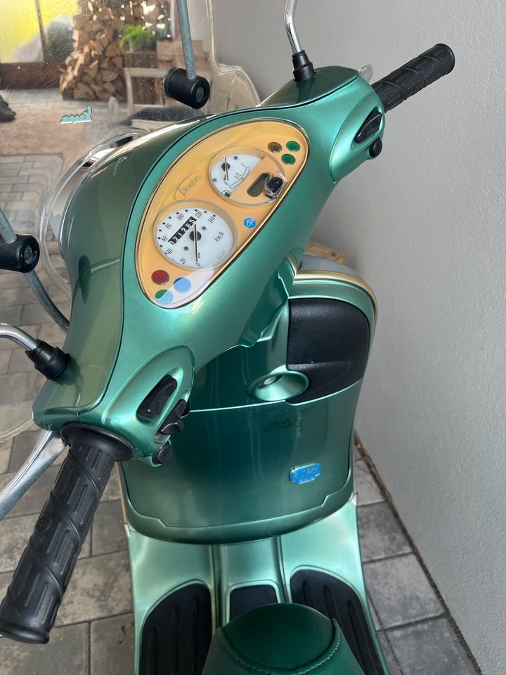 Vespa ET 4 TÜV U. KD NEU! in Bondorf