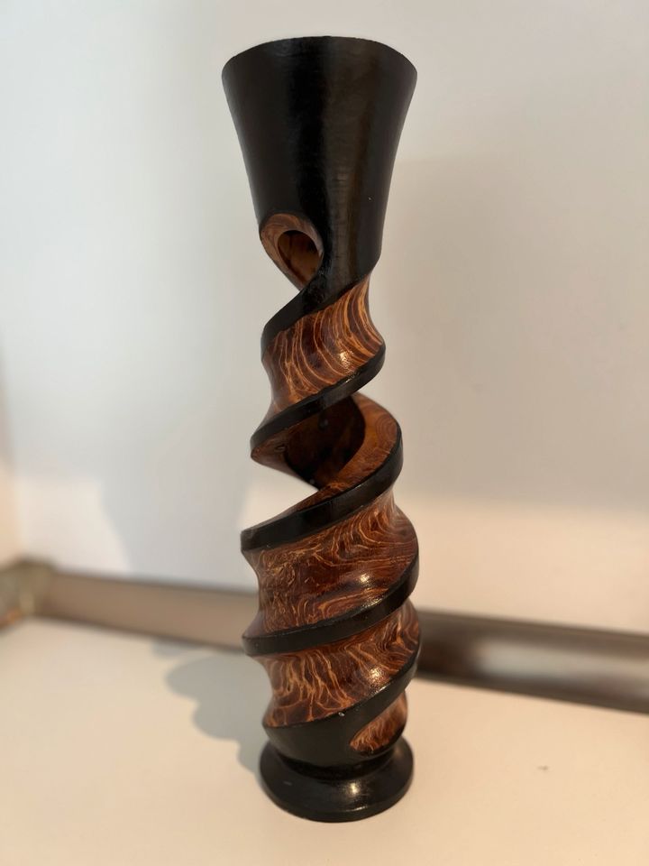 Handgemachte Vase aus Holz in Johannesberg