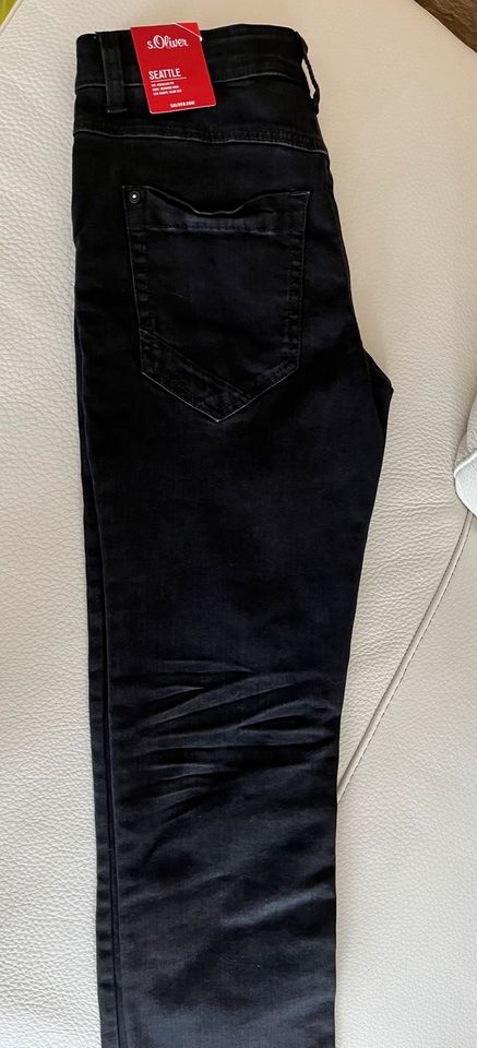 S Oliver Jeans Mädchen  Größe 152 Neu in Wiesbaden