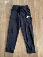 Nike Jogginghose schwarz 147-158 (L) Niedersachsen - Achim Vorschau