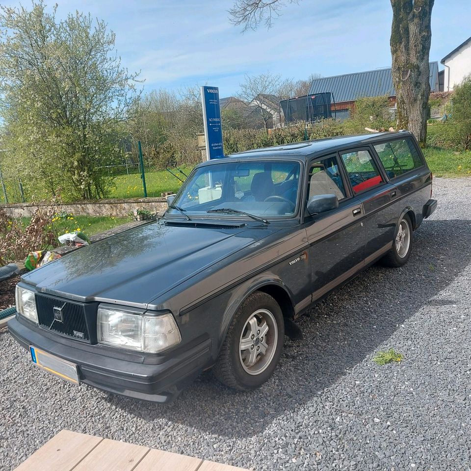 Volvo 245 Turbo in Dasburg