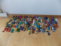 Hot Wheels Autos 110 Stück + 2 Monster Trucks + Farbwechselauto Nordrhein-Westfalen - Meckenheim Vorschau