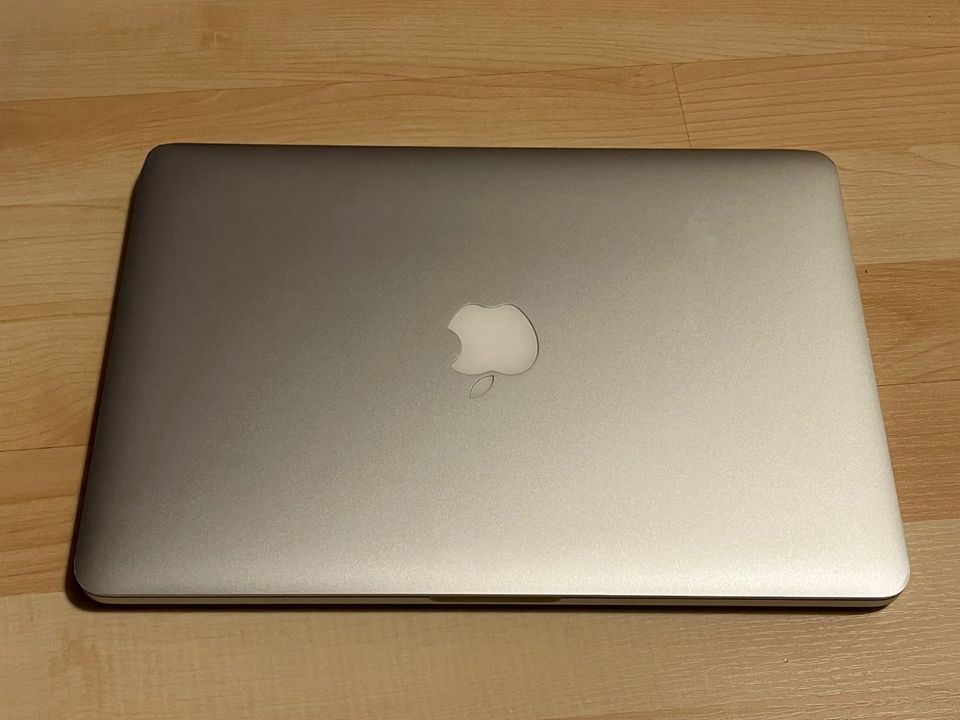 MacBook Pro (Retina 13 Zoll, Anfang 2015) i5 256gb 8gb RAM in Mögglingen